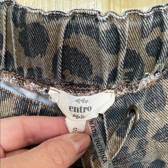 Entro Animal Print Trousers. Barrel leg , cropped - Picture 2 of 6